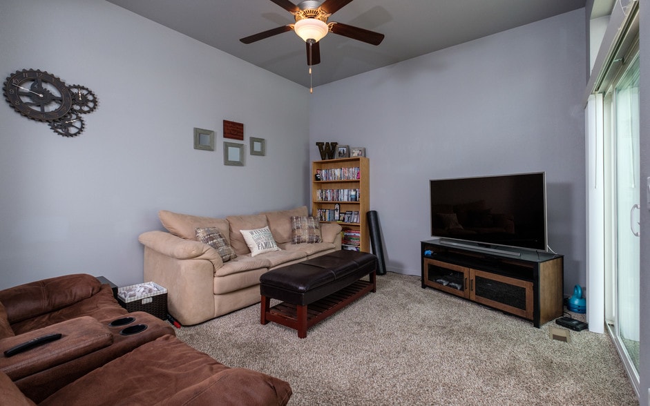 Building Photo - 174 NE 49th St