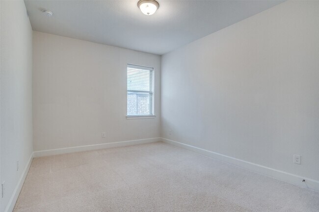 Building Photo - 6208 Exeter Ave