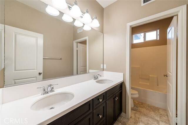 Building Photo - 6248 Desales St