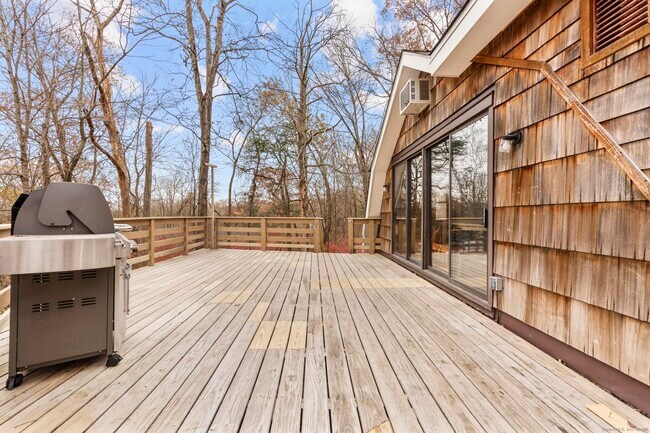 Building Photo - 182 Guinea Rd