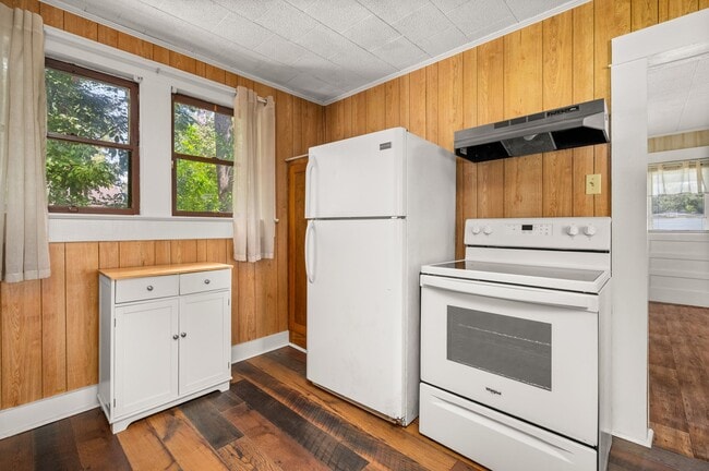 Building Photo - Charming 2 Bedroom 1 Bath In Boyce!