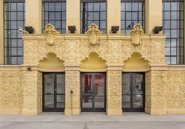 Building Photo - 200 N San Fernando Rd