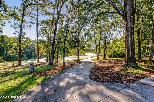 Building Photo - 1561 Stonebriar Rd