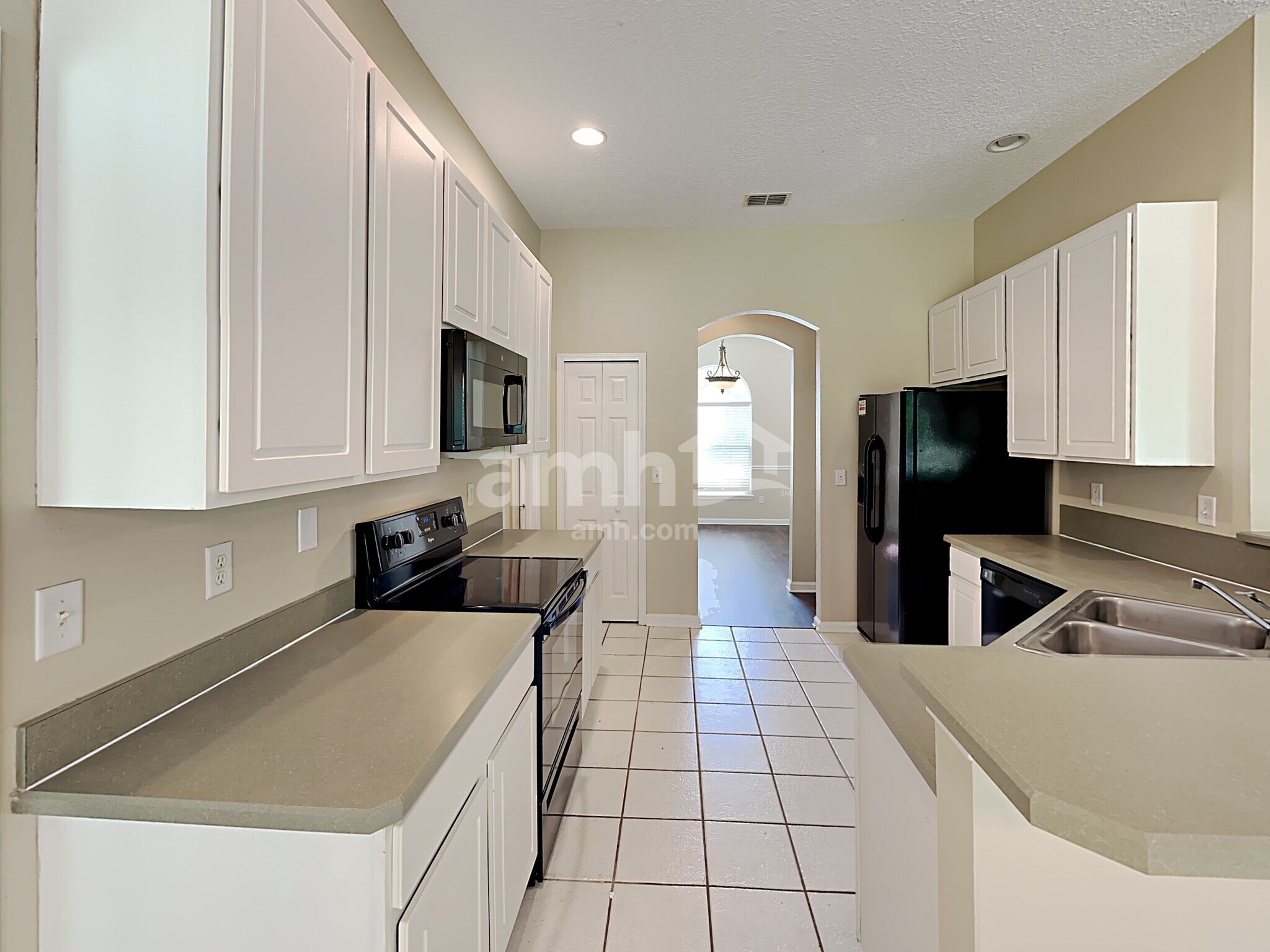 Building Photo - 1621 Merroway Ln
