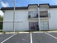 Building Photo - 7220 SW 94th Pl
