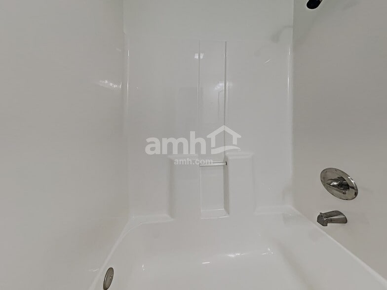 Building Photo - 5412 Singh Ln