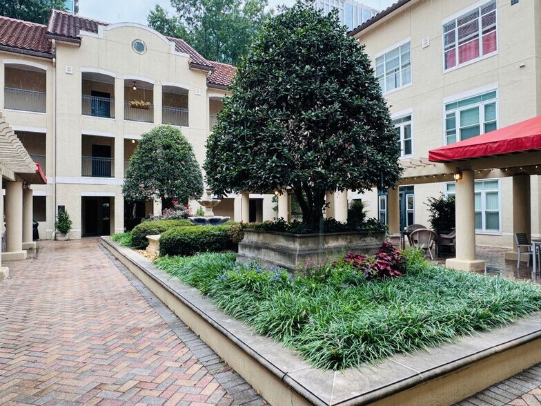 Building Photo - 955 Juniper St NE