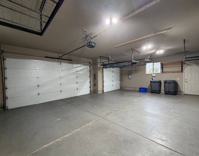 Building Photo - 3909 W 48th Ave