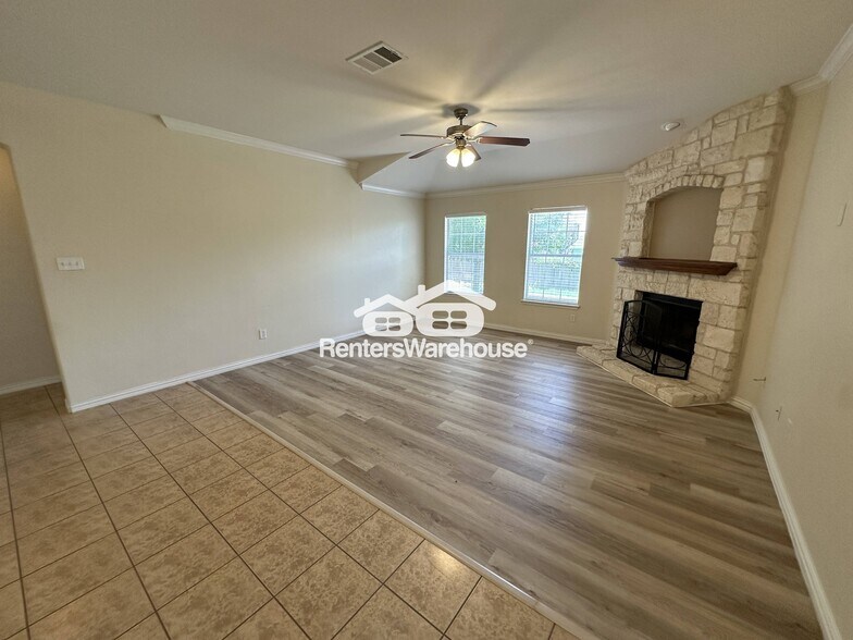 Building Photo - 155 Birdwell Ln