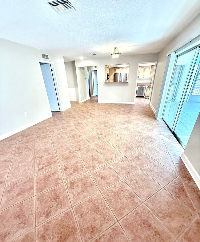 Building Photo - Beautiful 2 Bed • 2 Bath Single-Family Home in Beacon Groves