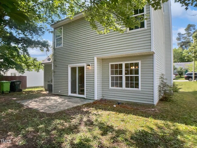 Building Photo - Updated 3BR Home with Garage, Pet Friendly!