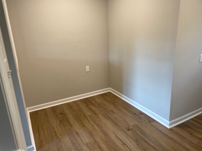 Building Photo - Updated Two Bedroom Duplex in Lincolnton