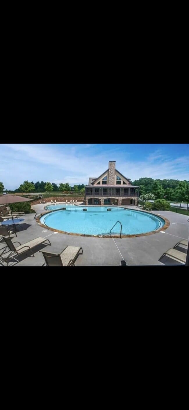 Building Photo - 218 Woodley Ct