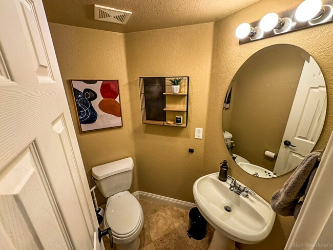 Building Photo - 3096 Sterling Ridge Cir