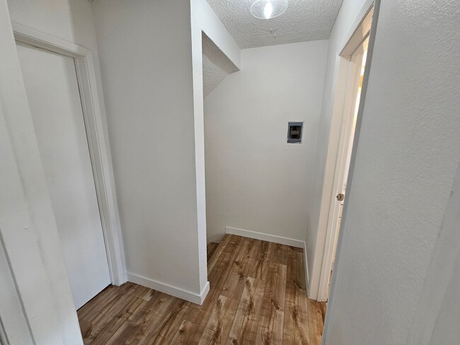 Building Photo - 2333 Birkdale St