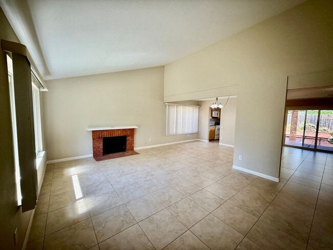 Building Photo - Your Dream Rental Home in Rancho Penasquit...