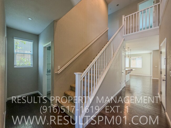 Building Photo - Rocklin 4 Bed 3 Bath Solar Home