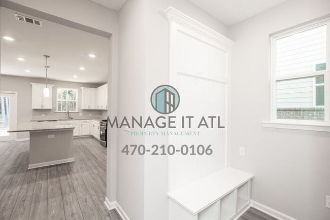 Building Photo - 4 Bedroom House in Hoschton in Mill Creek High School District