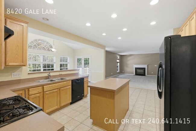 Building Photo - 8420 Gale Ln