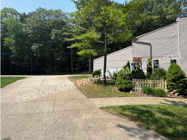 Building Photo - 17460 Dunewood Ct