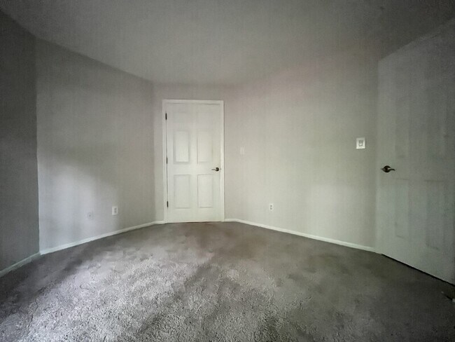 Building Photo - 2512 Cranbrook Ln