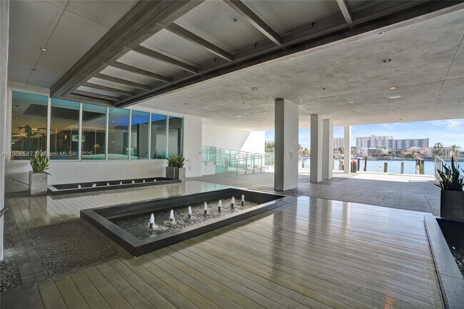 Building Photo - 400 Sunny Isles Blvd