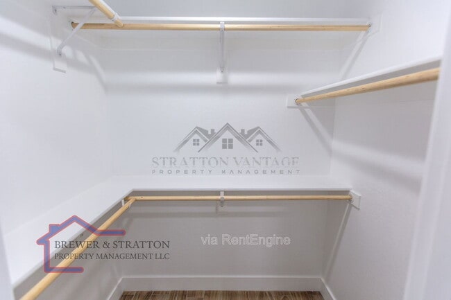 Building Photo - 2324 W Mobile Ln