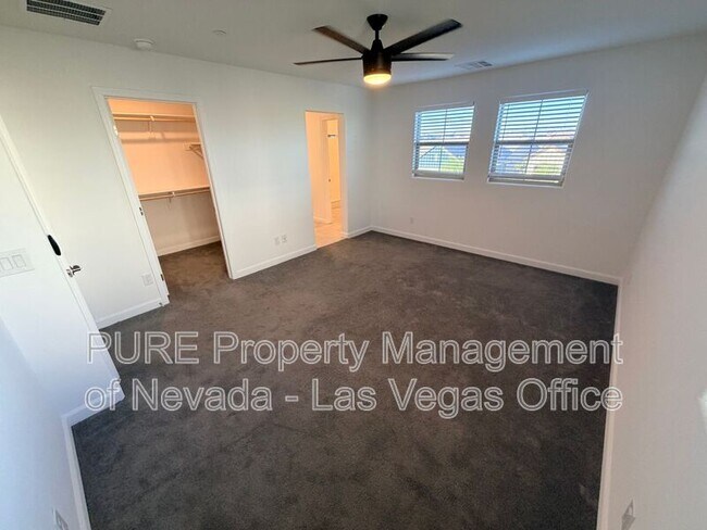 Building Photo - 815 Watford Pl