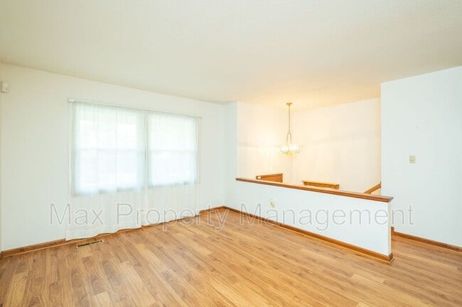 Building Photo - 5315 Merced St