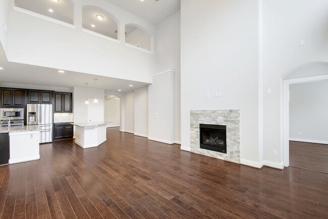 Living Area - 5644 Siragusa Dr