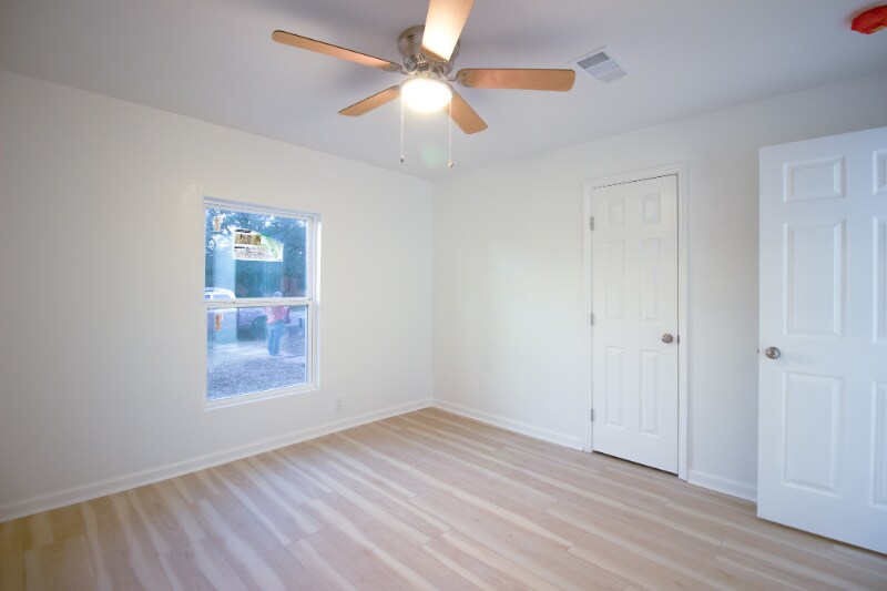 Building Photo - 1928 Agnew St