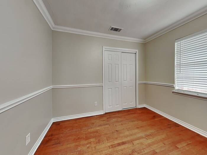 Building Photo - 4617 Ashwood Dr
