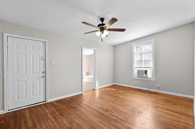 Building Photo - 4020 Avenue O 1/2