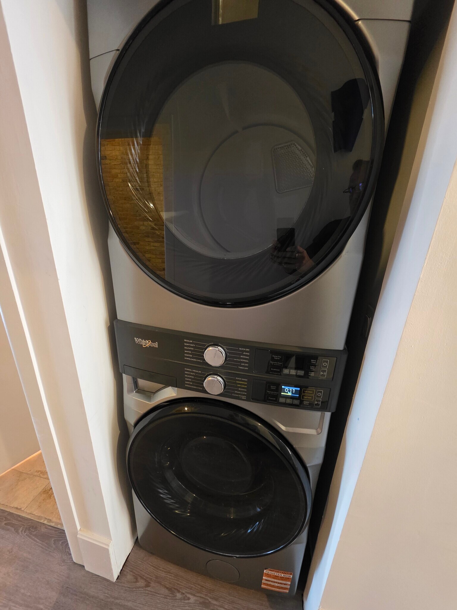 Washer / Dryer - 1549 N Milwaukee Ave