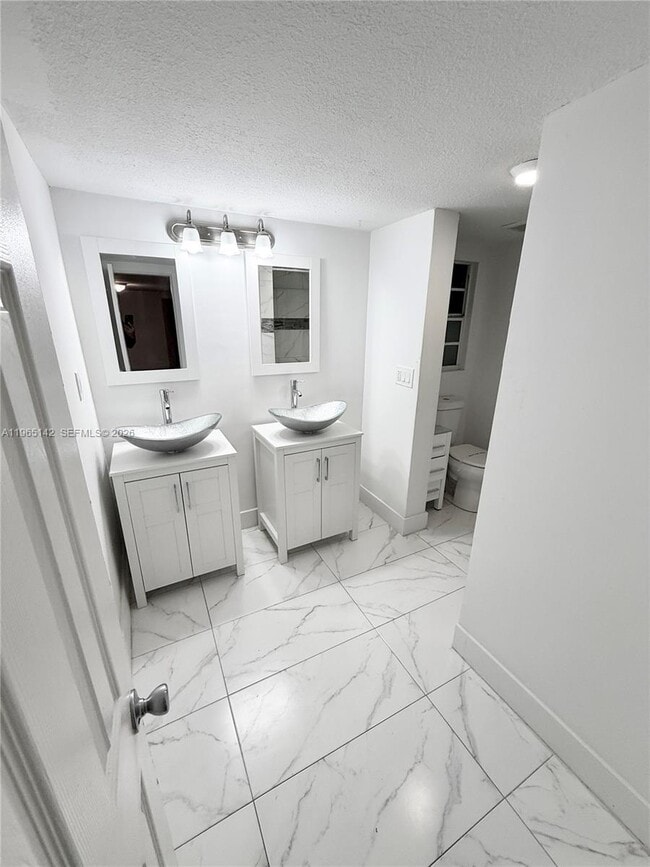 Building Photo - 1621 SW 117th Ave