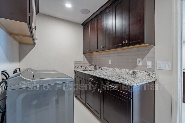 Building Photo - 5514 N 79th Pl