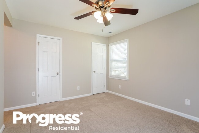 Building Photo - 828 Rawls Dr