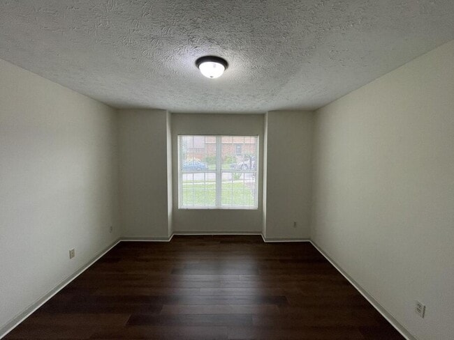 Building Photo - 100 Coconut Grove Dr