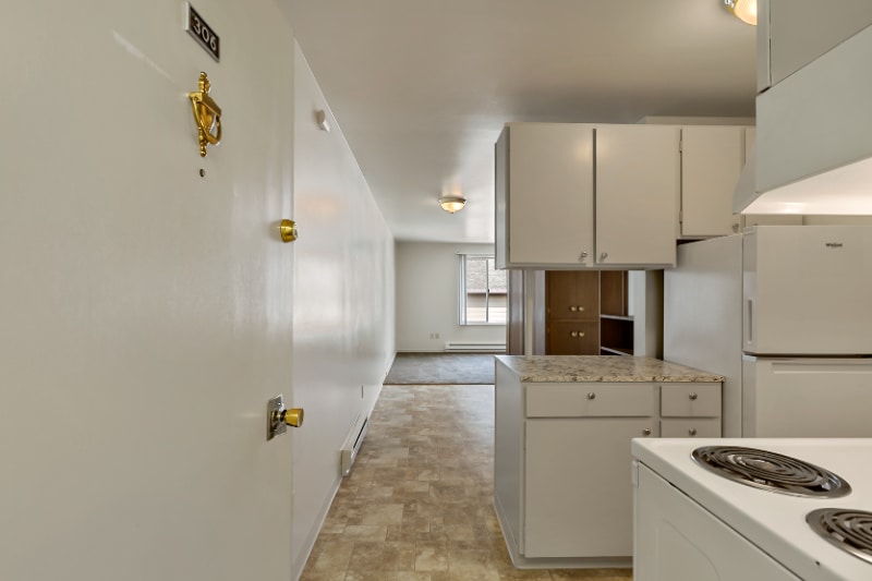 Building Photo - 5515 15th Ave NE