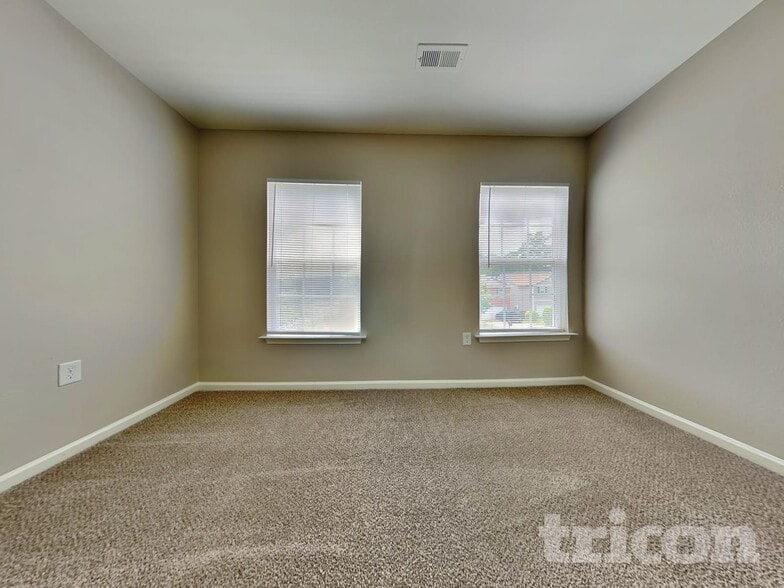 Building Photo - 5251 Grays Ridge Dr