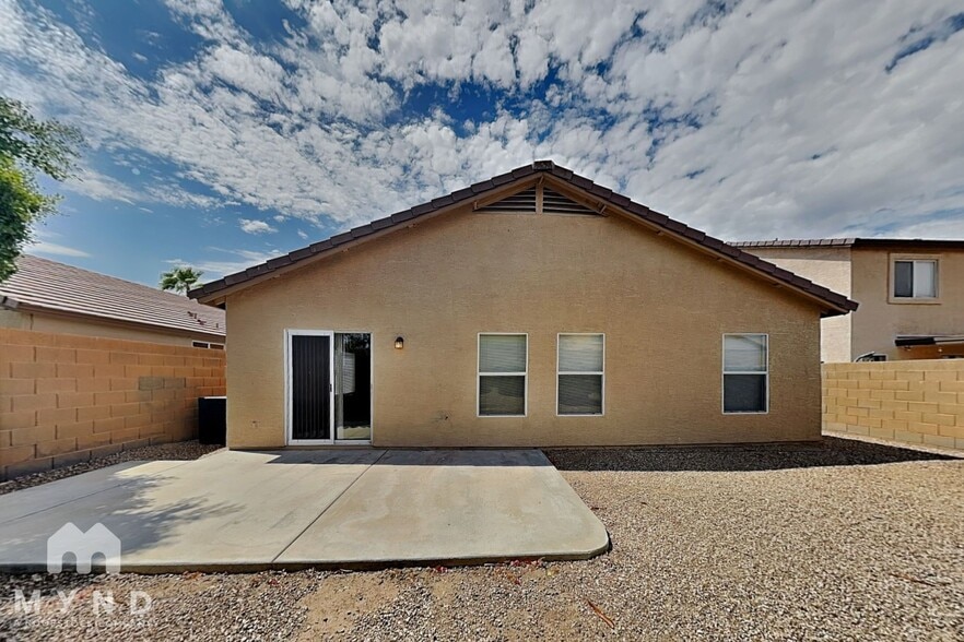 Building Photo - 22564 W Pima St