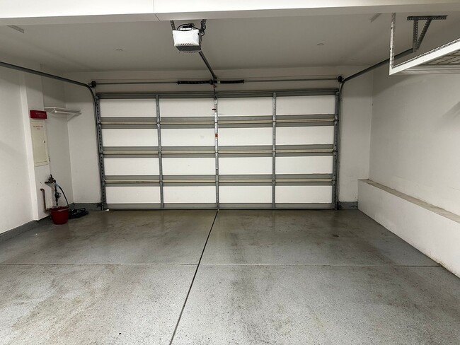 Building Photo - Redlands Townhome For Rent!