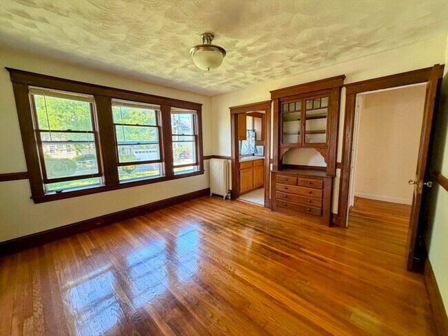 Building Photo - 75 Varnum St