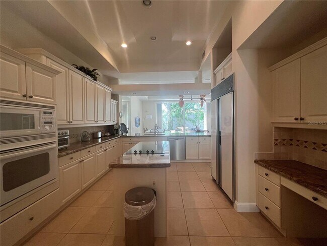 Building Photo - 3405 54th Dr W