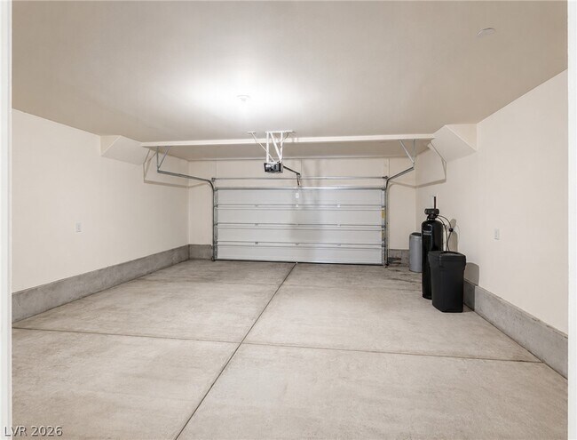 Building Photo - 3730 Celesta Vis Ave