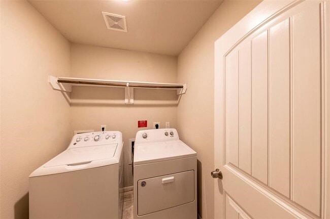 Building Photo - 12117 City Trek Ln