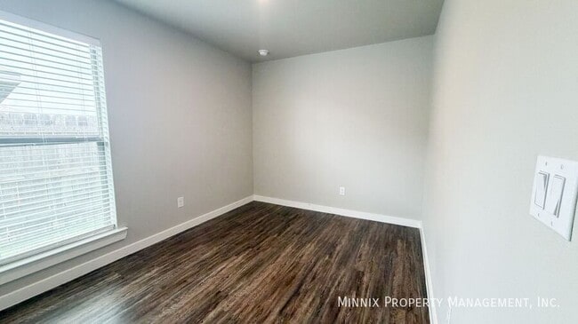 Building Photo - 2139 Kokomo Ave