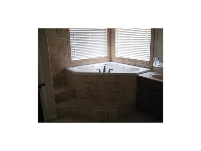 Building Photo - 6368 Franklin Crest Drive