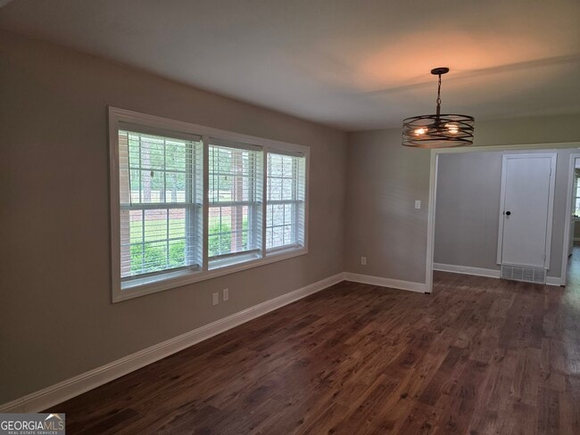 Building Photo - 5944 GA-21