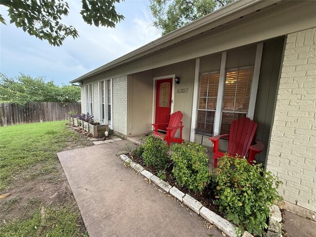 Primary Photo - 6307 Huntleigh Way